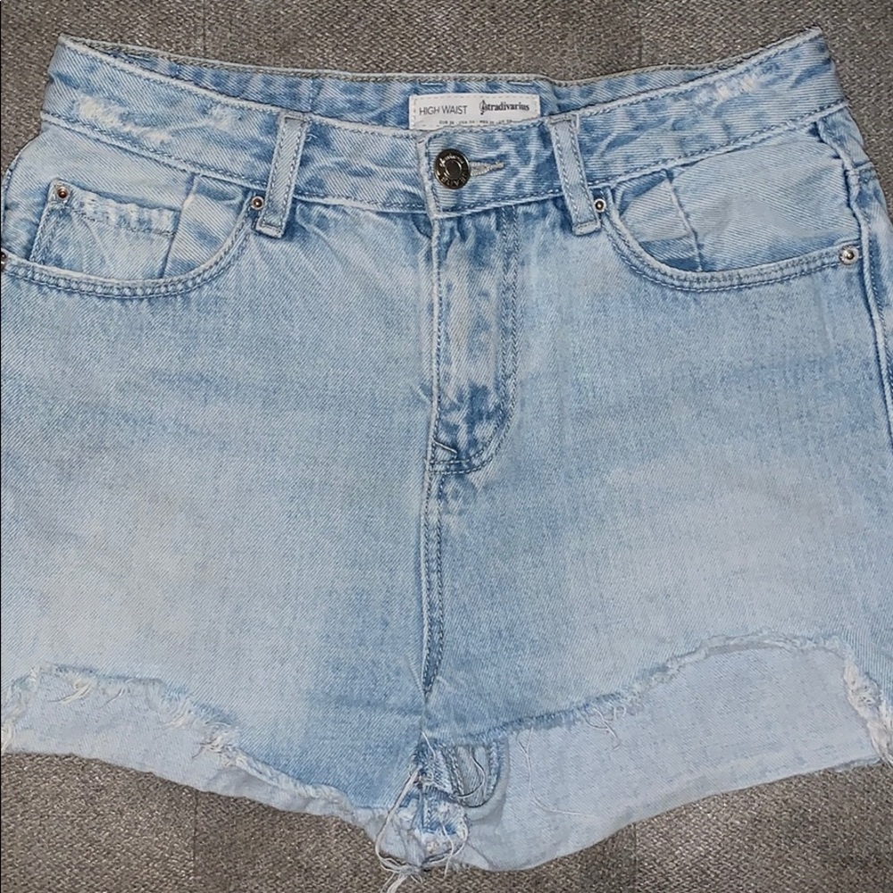 Stradivarius jean shorts ❤️like new💫
